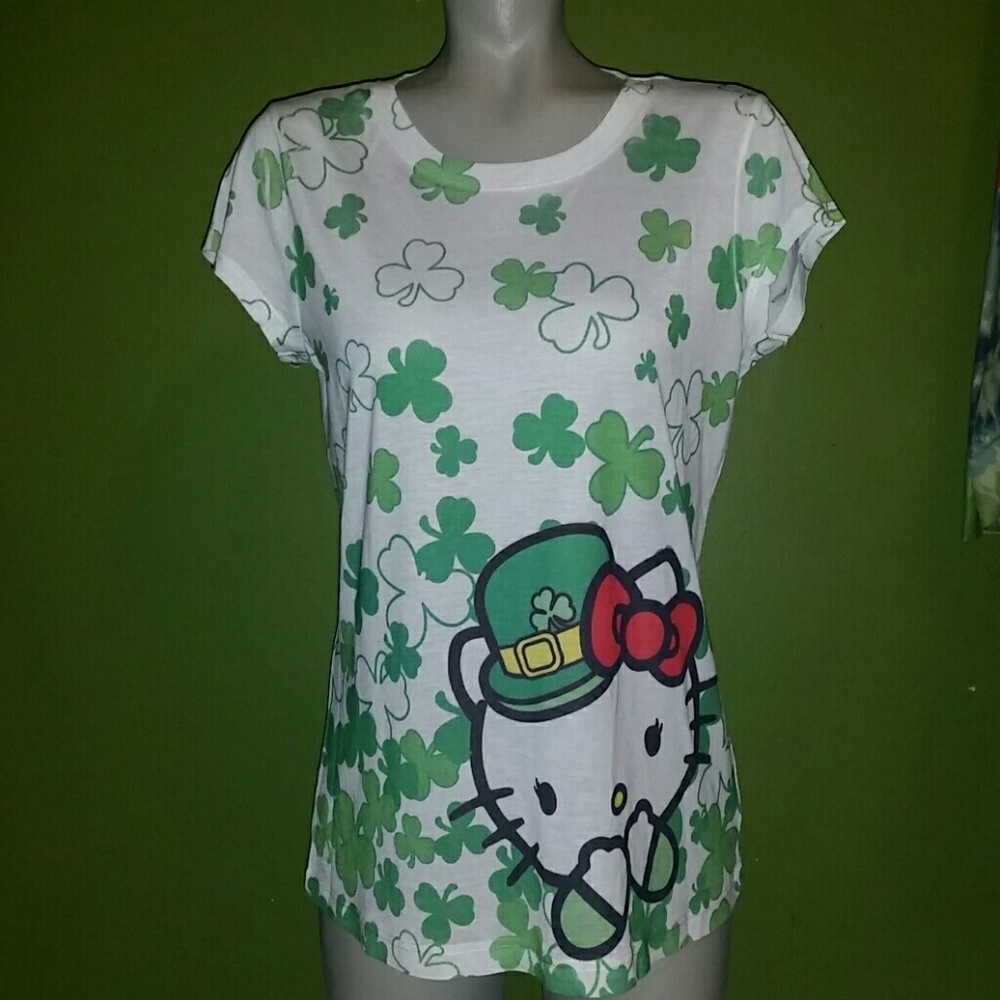 Cute Hello Kitty St Patrick's day t-shirt!